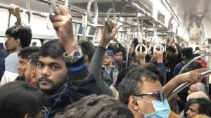 হঠাৎ বন্ধ মেট্রোরেল
